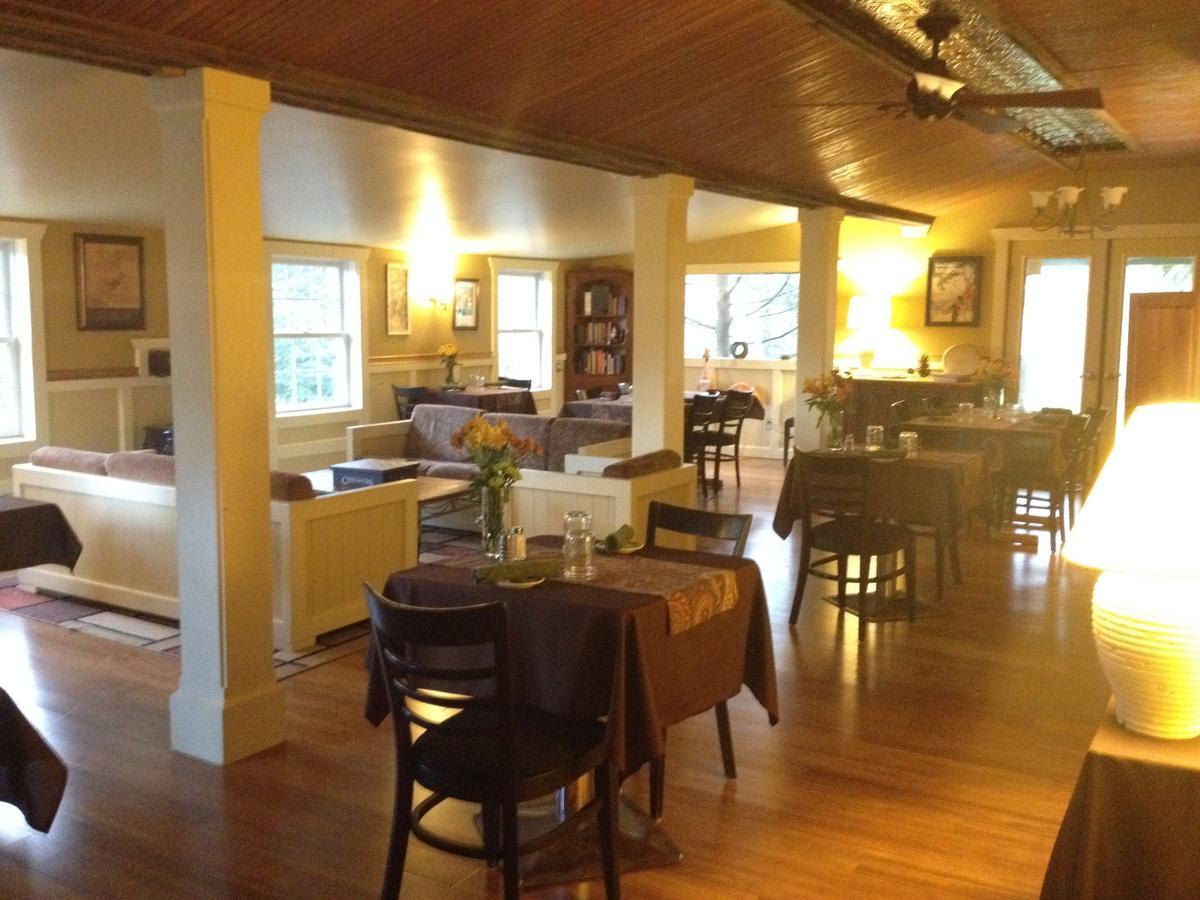 The Woods Lodge Northfield 외부 사진